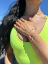 Load image into Gallery viewer, Diamond tennis bracelet