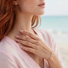 Load image into Gallery viewer, Éléa Diamond Hand Ring Bracelet