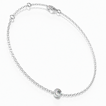 Load image into Gallery viewer, Solitaire Bezel Diamond Chain Bracelet