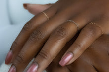 Load image into Gallery viewer, Chain Rings in white, gold & rose 14k gold