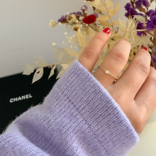 Load image into Gallery viewer, Mini Solitaire Chain Ring Yellow Gold