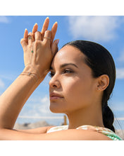 Load image into Gallery viewer, Line Trio Diamond Gold Chain Bracelet