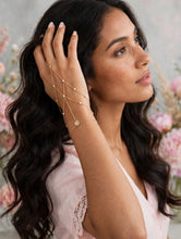Load image into Gallery viewer, Celeste Diamond Hand Ring Bracelet
