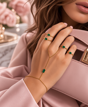 Load image into Gallery viewer, Esmeralda Emerald Hand Ring Bracelet
