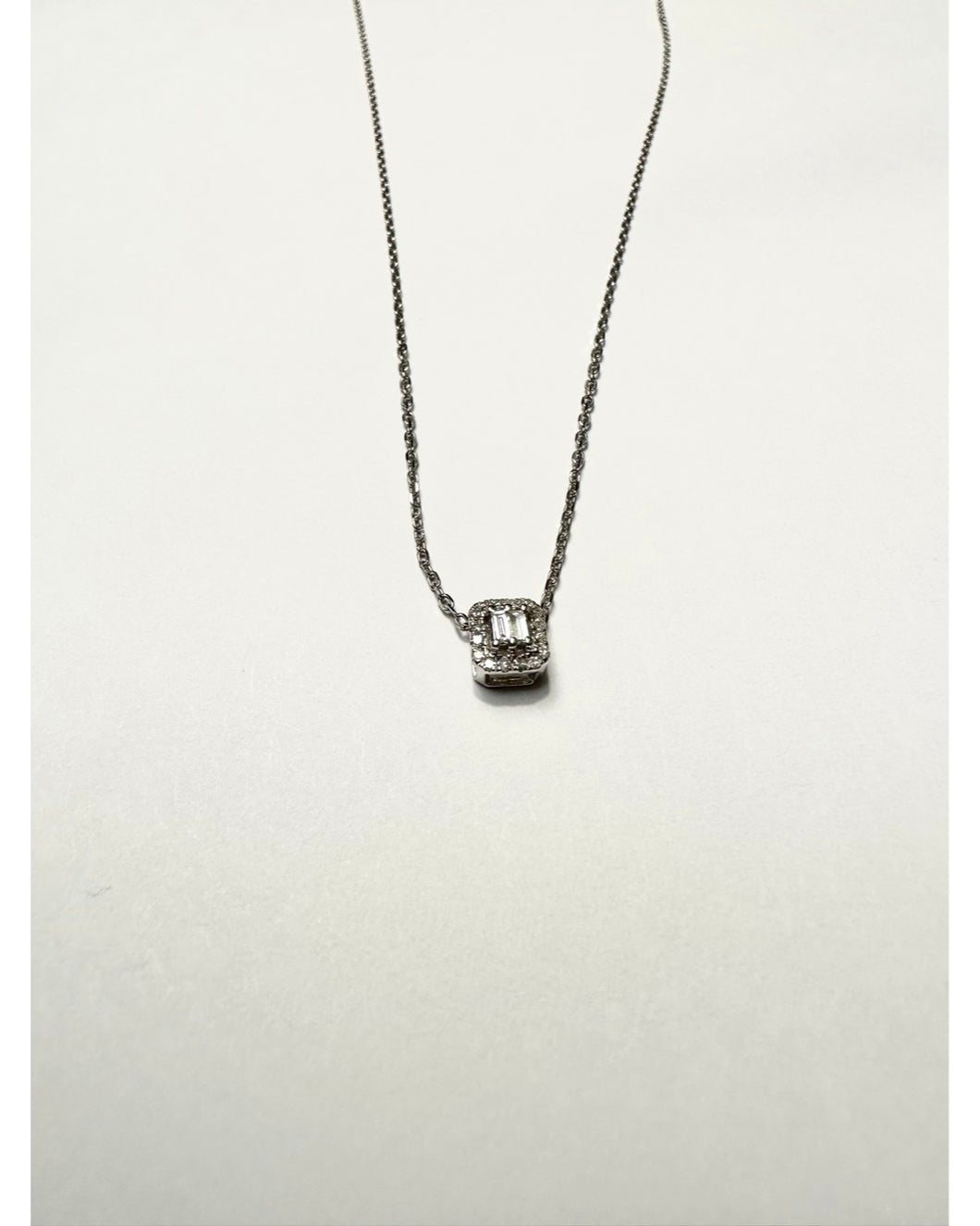 Lina diamond nacklace